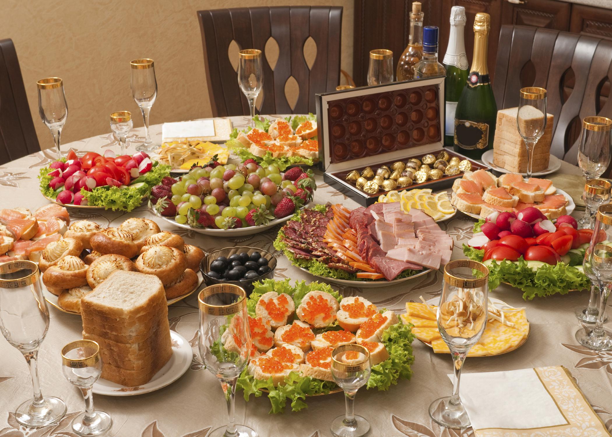 Appreciate holiday food displays, but do not get carried away with unhealthy options, including the beverage choices. (Photo by Getty Images/iStockphoto)