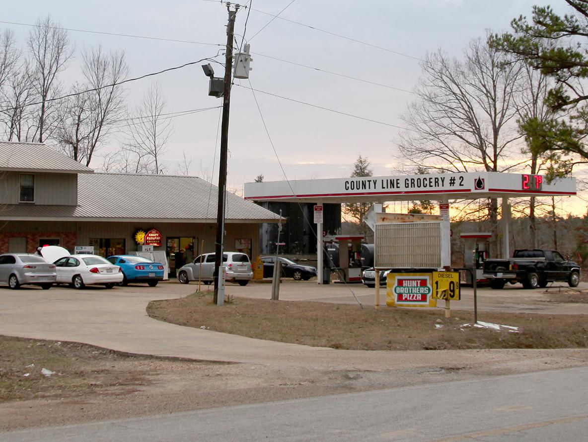 Mississippi has many food deserts, or areas with limited availability of or access to quality, nutritious foods. Stores such as this one seen Jan. 16, 2017, in Clay County, Mississippi, are often the only places to buy groceries in the area. (Photo by MSU Extension Service/Kat Lawrence)