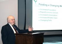 Leonard Gianessi, a consultant for the CropLife Foundation, spoke to Mississippi State University scientists March 20, 2014, on the important role pesticide use plays in food security for the growing global population. (Photo by MSU Public Affairs/Beth Wynn)