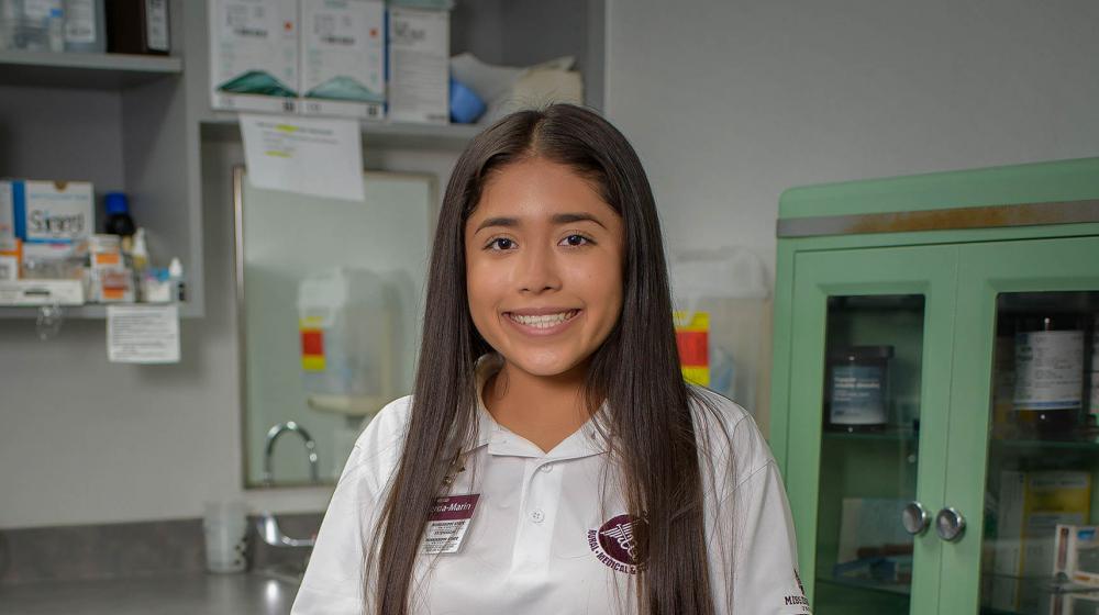 Bridgette "Brie" Cerda-Marin, 2019 Rural Medical and Science Scholar A Rural Medical and Science Scholar.